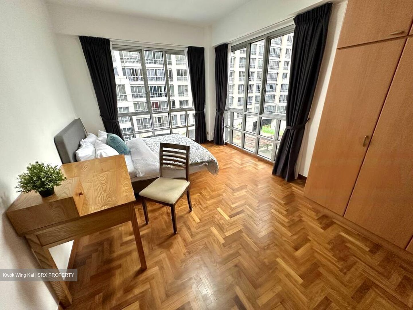 UE Square (D9), Apartment #558579431